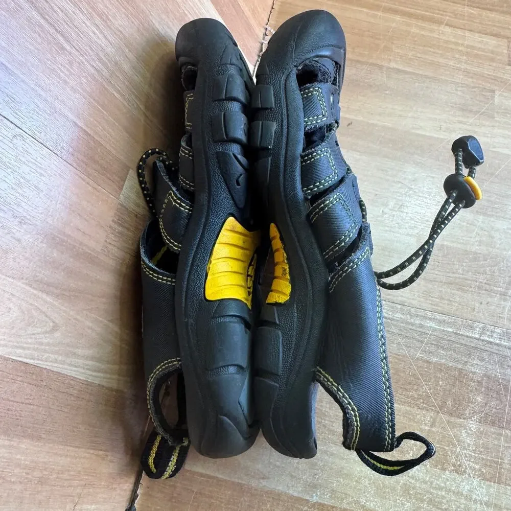 KEEN Big Kids' Newport H2 Sandals (Color: Black/Keen Yellow)